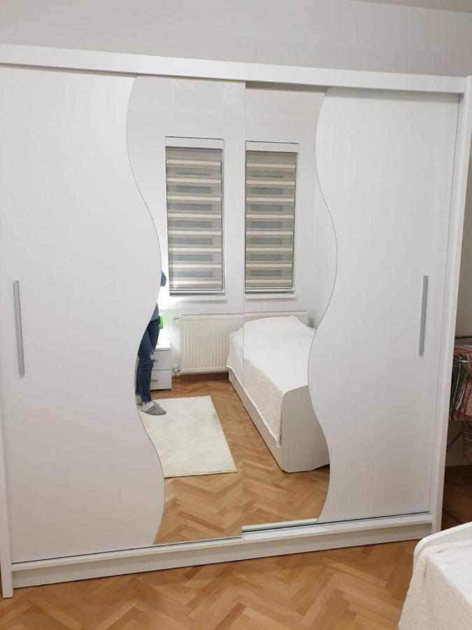 Dobi Apartmani Wing Jagodina Buitenkant foto