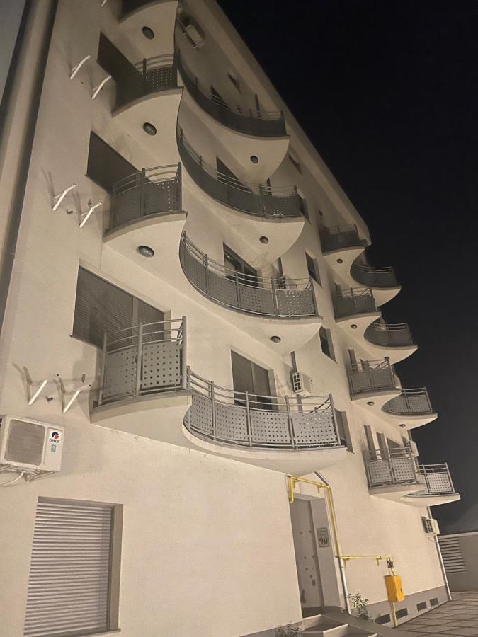 Dobi Apartmani Wing Jagodina Buitenkant foto
