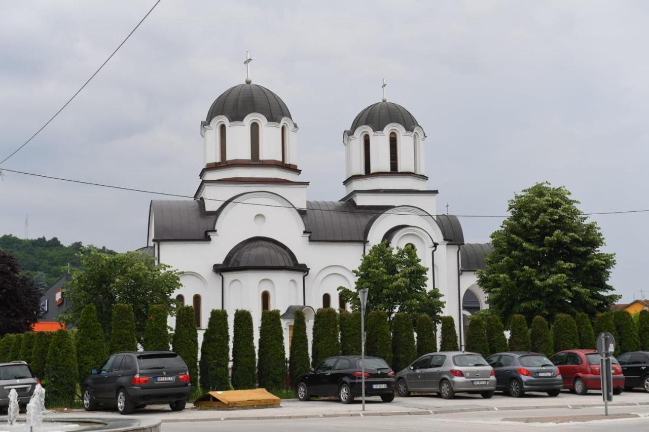 Dobi Apartmani Wing Jagodina Buitenkant foto