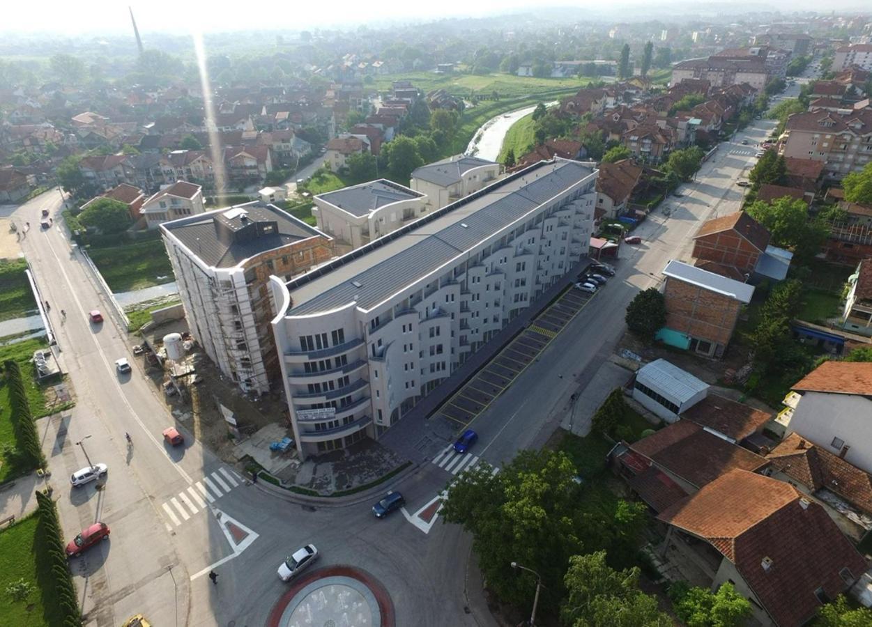 Dobi Apartmani Wing Jagodina Buitenkant foto
