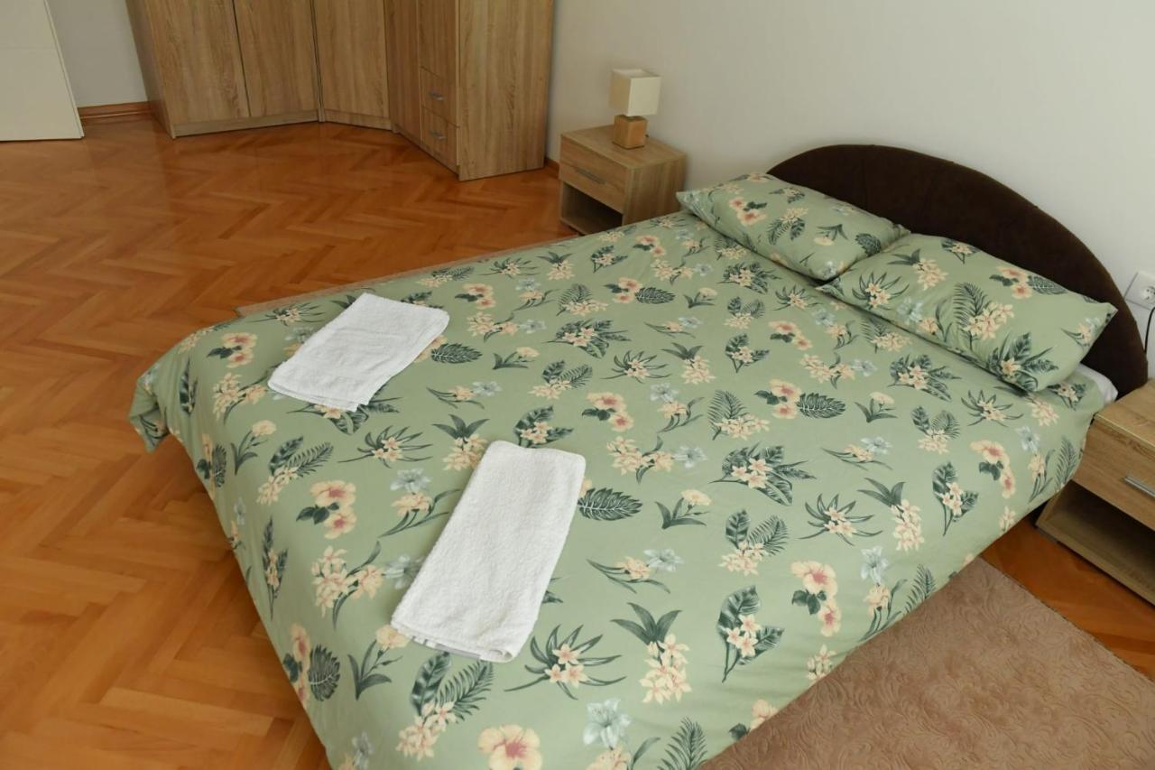 Dobi Apartmani Wing Jagodina Buitenkant foto