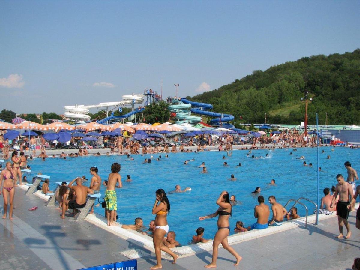 Dobi Apartmani Wing Jagodina Buitenkant foto