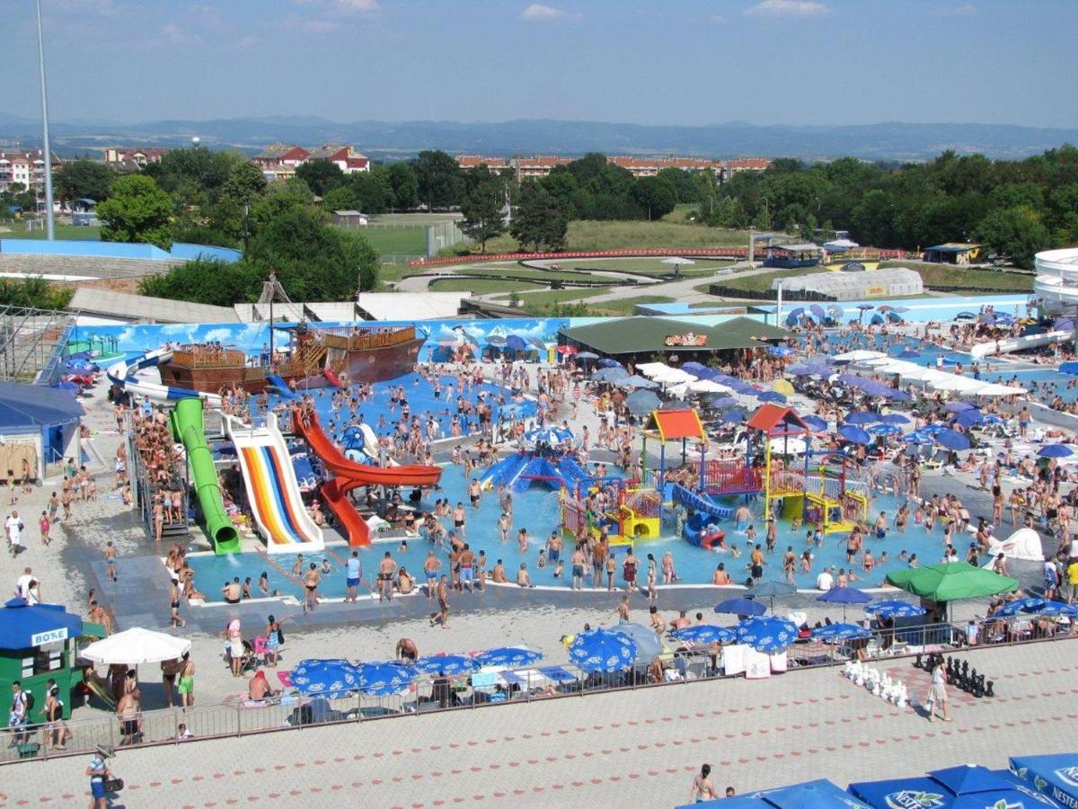 Dobi Apartmani Wing Jagodina Buitenkant foto
