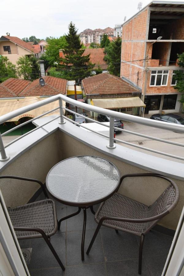 Dobi Apartmani Wing Jagodina Buitenkant foto